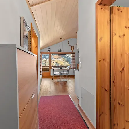 Stilvolle 2.5 Naehe Skigebiet アパート サヴォニン