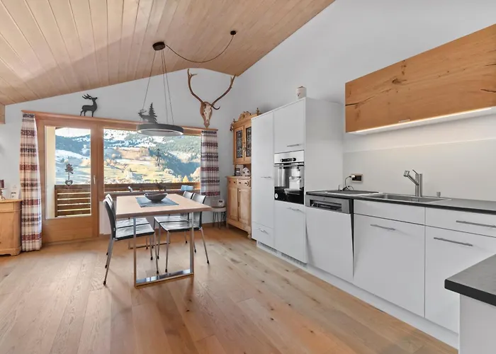 Stilvolle 2.5 Naehe Skigebiet